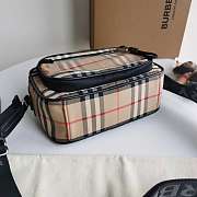 Burberry B crossbody bag - 5