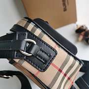 Burberry B crossbody bag - 4