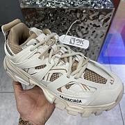 Balenciaga Track 2 Sneakers White / Cream - 5