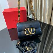 VALENTINO Garavani Stud Sign black bag  - 2