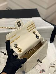 Chanel CF flap bag charms 2022 white - 6