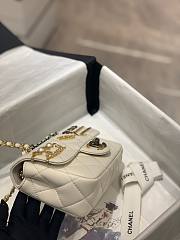 Chanel CF flap bag charms 2022 white - 5