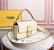 Fendi Baguette white leather medium white trap bag  - 4