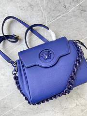 Versace La Medusa Large Handbag in blue 35cm - 6