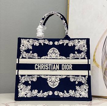 Dior book tote embroide new 41cm