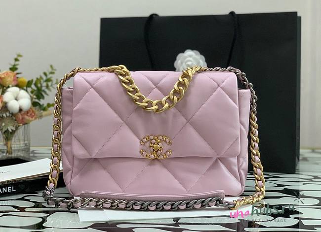 Chanel 19 Flap Medium Bag Pink 30cm - 1