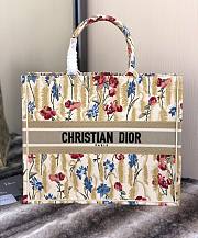 Dior Book Tote Small Floral 41cm - 1