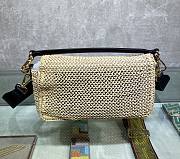 Fendi Baguette white leather medium raffia trap bag - 3