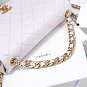 Chanel Shiny Quilted Lambskin Flap Bag White  - 4