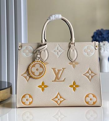 Louis Vuitton MM onthego M45717