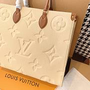 LV Onthego GM Monogram Empreinte Leather Cream M44925 - 2