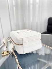 Chanel vanity phone case white - 4