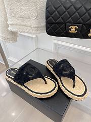 Chanel slippers in raffia - 6