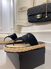 Chanel slippers in raffia - 4