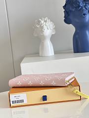 Lousi Vuitton pink wallet - 6