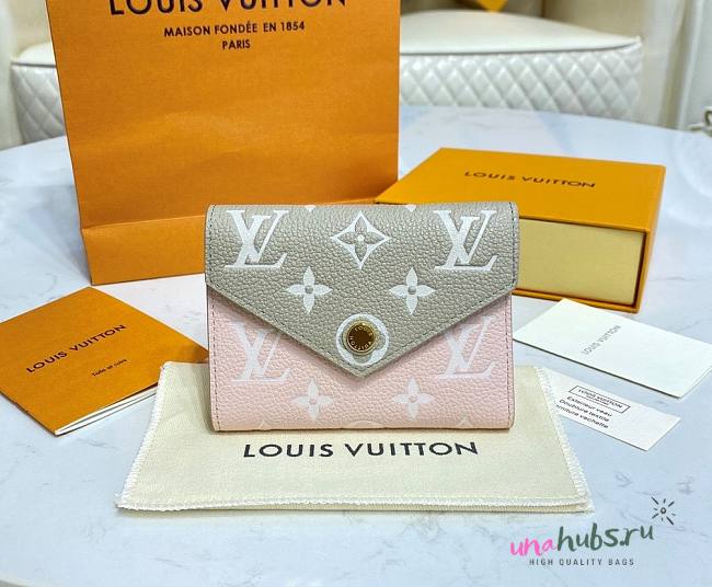Louis Vuitton short wallet - 1