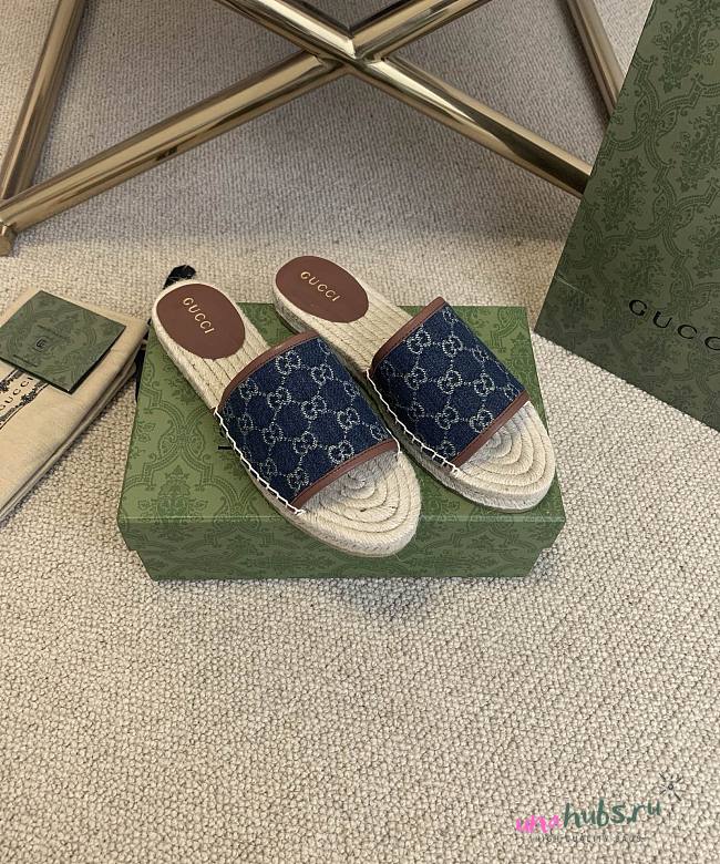 Gucci denim slippers - 1