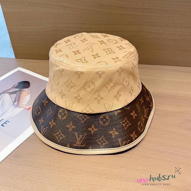 Louis Vuitton Monogram round hat - 1