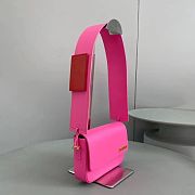 JACQUEMUS Le Carinu pink leather shoulder bag - 5