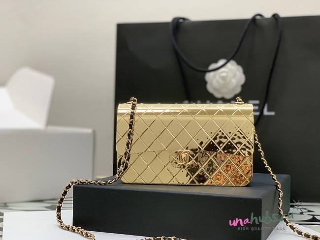 Chanel metallic flap bag 18cm  - 1