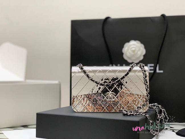 Chanel silver flap bag 18cm - 1