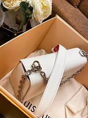 Louis Vuitton Twist MM White Chain Bag - 2