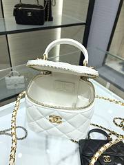 Chanel case white handle leather bag - 3