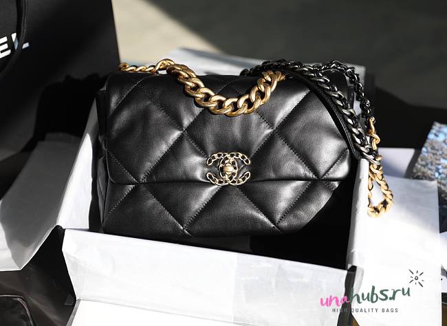  Chanel 19 Flap Medium Bag Black - 1