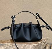 Fendi FF logo shoulder black bag 24cm - 1