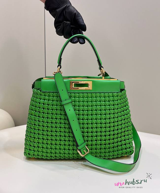 Peekaboo woven green large bag   - 1