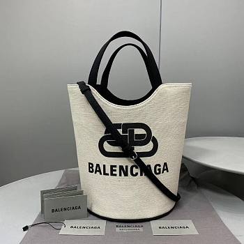 Balenciaga Medium Tote Bag