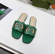 Gucci green GG slippers - 1