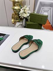 Gucci green GG slippers - 2