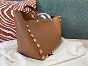 Valentino Stud tote brown shopping bag - 2