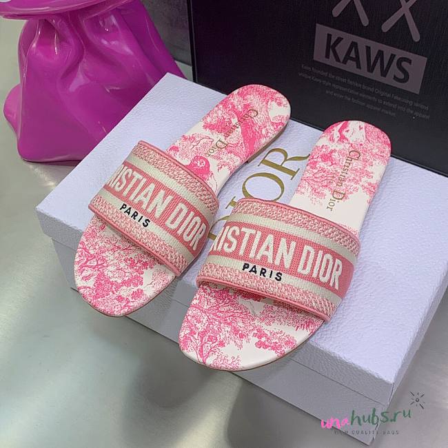 Dior pink slippers  - 1