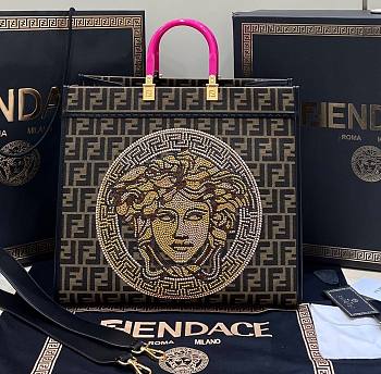 FENDI Sunshine Fendace Printed FF shopper