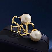 Valentino pearl earings - 4