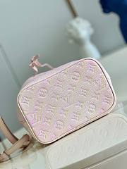 Louis Vuitton Neonoe Light Pink Bandouliere 20 - 5