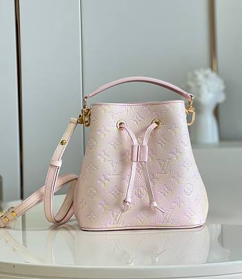 Louis Vuitton Neonoe Light Pink Bandouliere 20