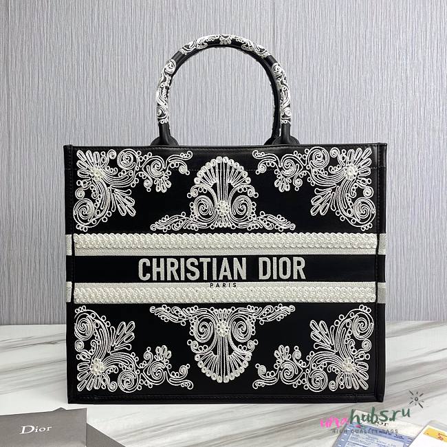 Dior book tote black embroidered 41cm - 1