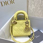 Dior lady patent leather mini 17cm ( pink/ blue/ white/ yellow) - 4