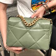 Chanel 19 large green flap bag  - 6