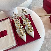 Valentino Garavani Roman Stud Pumps White Heels 8cm - 1