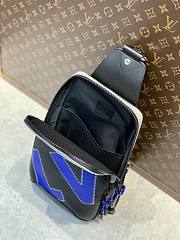 Louis Vuitton LV logo shoulder bag - 6