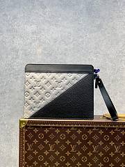 Louis Vuitton LV logo pouch  - 4