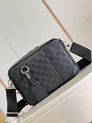 Louis Vuitton Sirius Messenger Men Small Bag  - 4