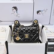 Chanel small shoulder bag in black leather  - 1