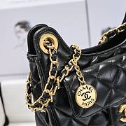 Chanel small shoulder bag in black leather  - 2