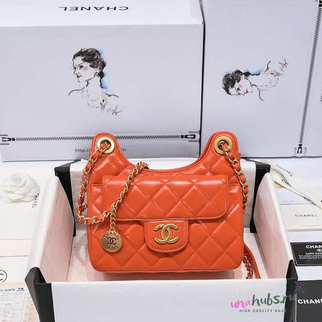 Chanel small shoulder bag in orange leather - 1