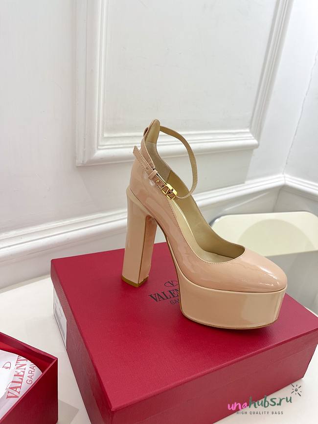 Valentino beige patent high heel - 1